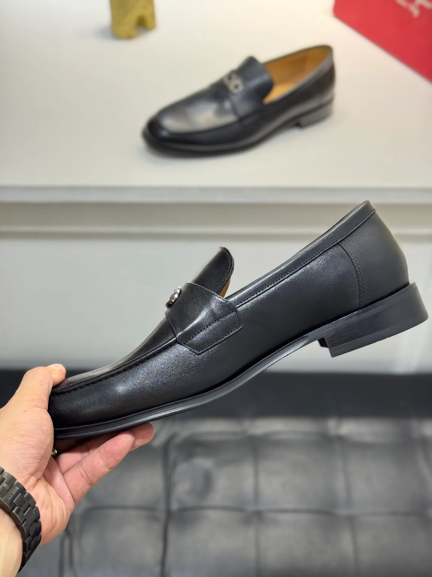 Men's shoes 💰460 Ferragamo [Ferragamo] top imported suit men's shoes 💯Original copy of the official website, product materials: selected imported embossed calfskin + luxury hardware buckle accessories ~ imported water-dyed cow 🐂 leather lining. Strong three-dimensional visual effect, original combination outsole, multiple colors available😘 Size: 39-44 (38.45.46.47 customized YS)